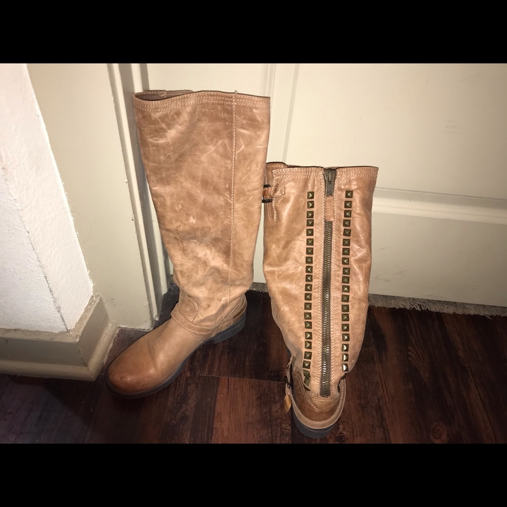 Tan/light brown Steve Madden boots